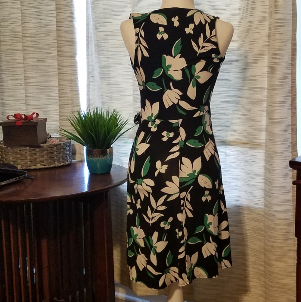 A New Day Floral Wrap Dress (B6) - Picture 2 of 6